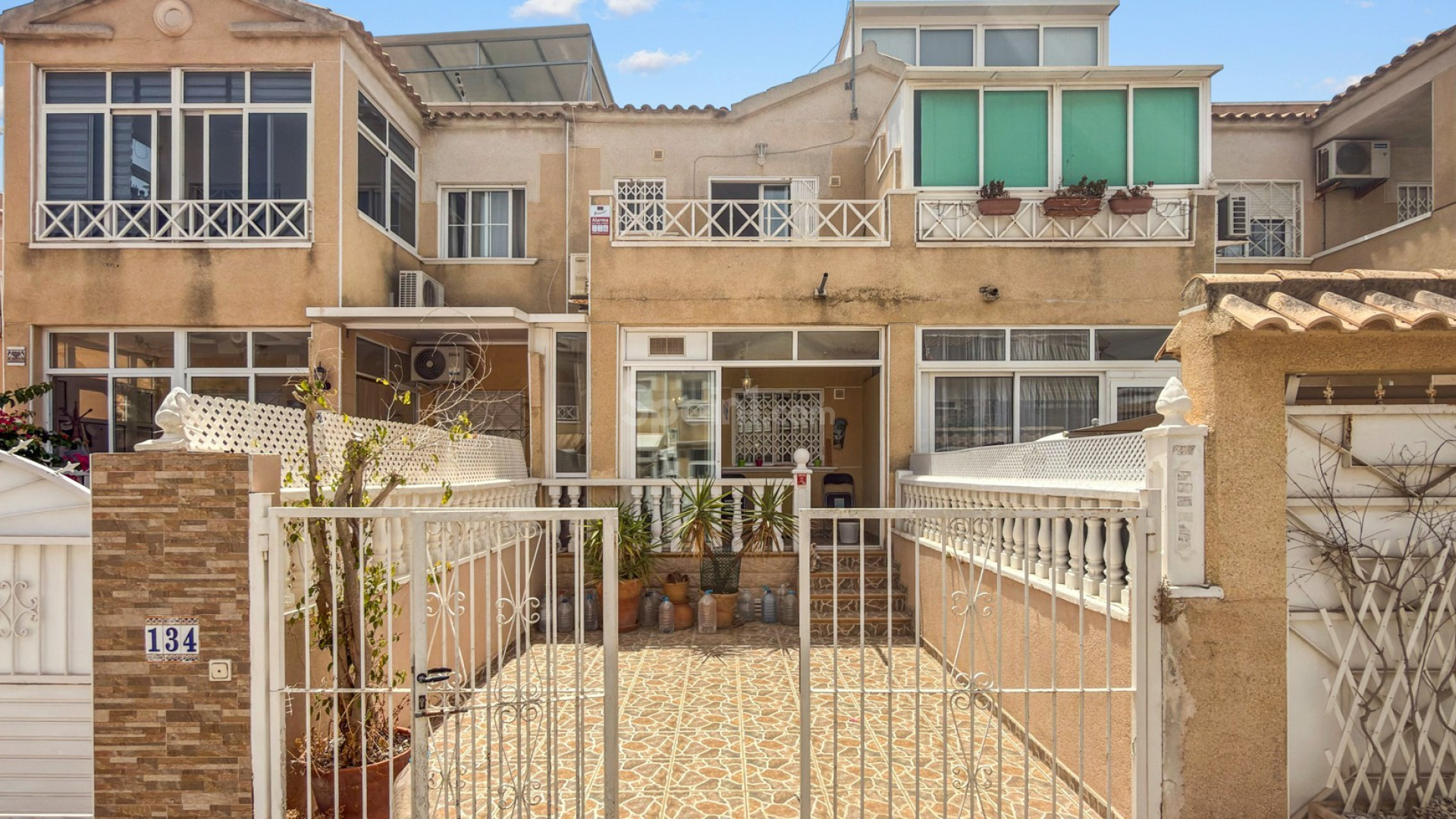 Segunda mano - Adosado -
Torrevieja