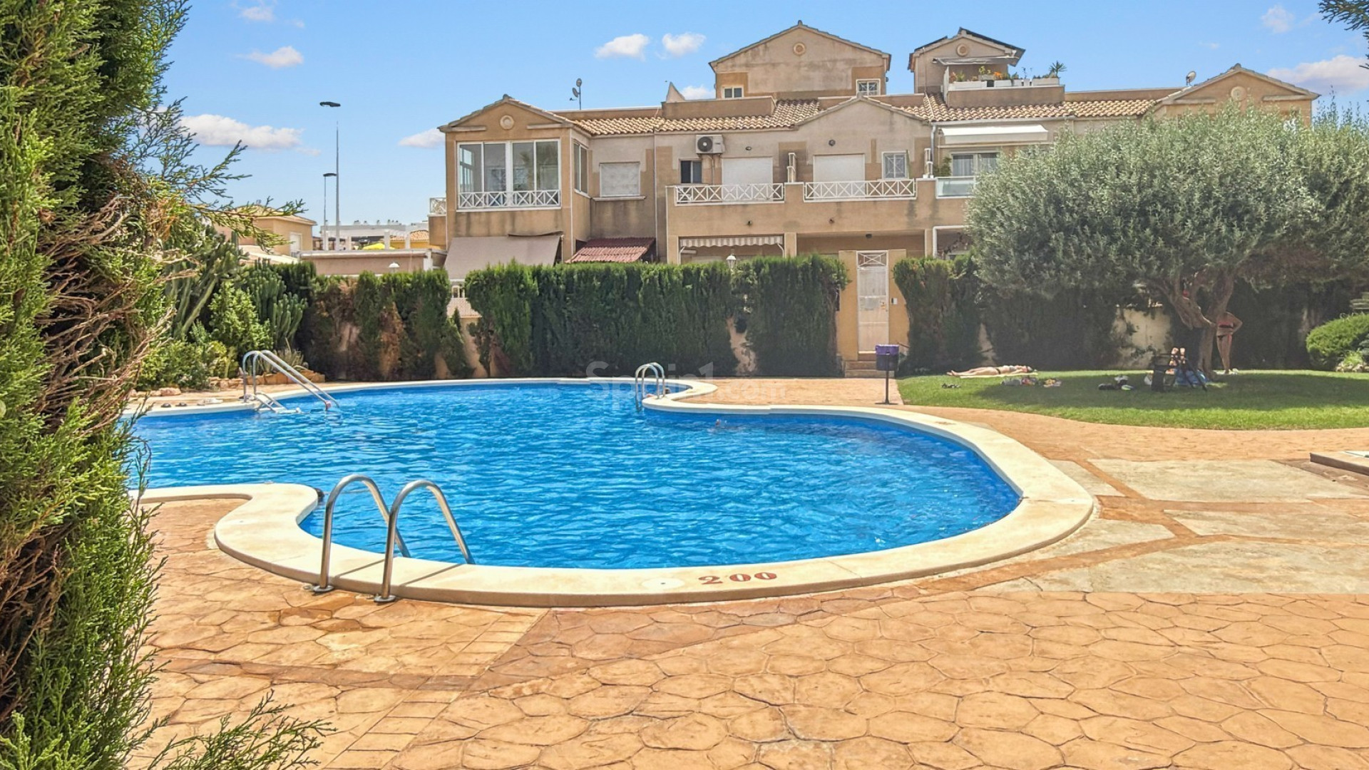 Segunda mano - Adosado -
Torrevieja