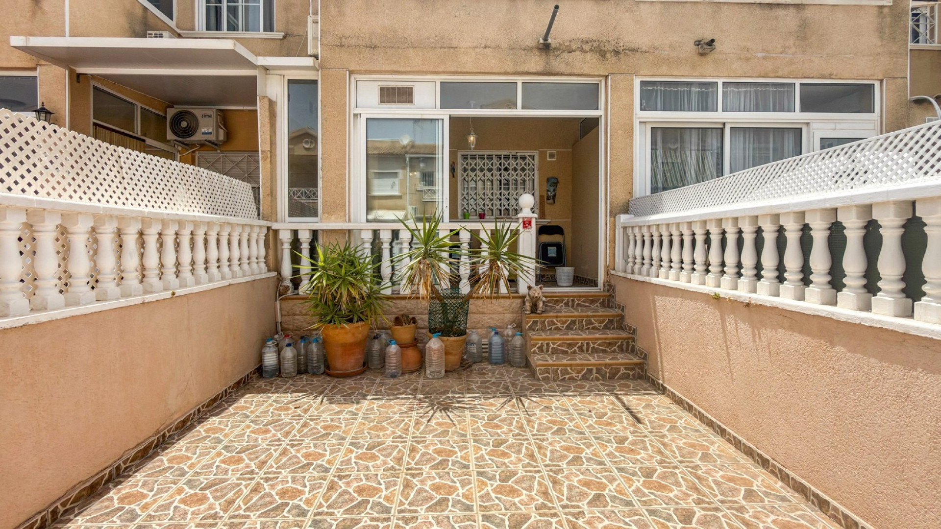 Segunda mano - Adosado -
Torrevieja
