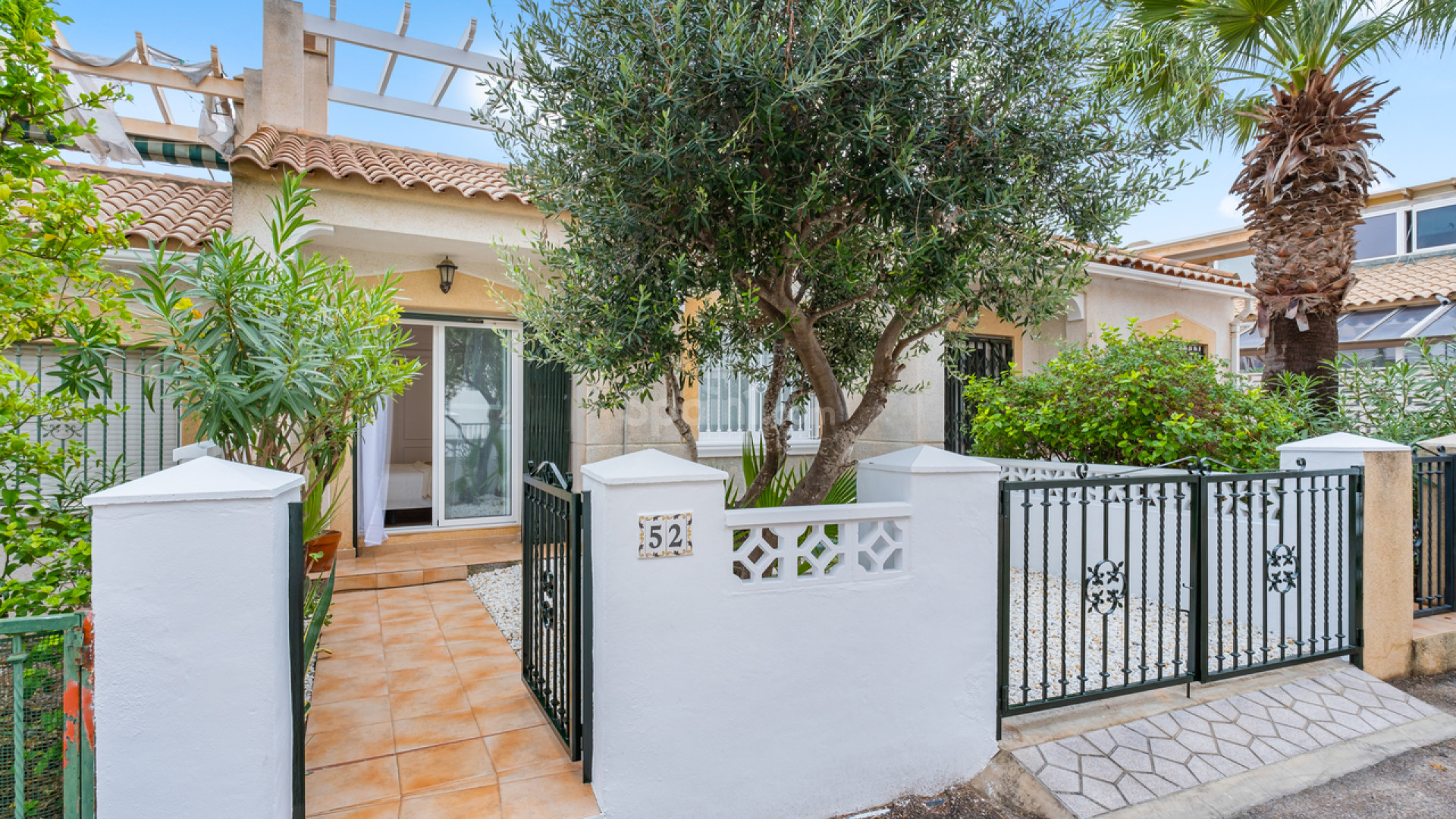 Segunda mano - Adosado -
Villamartín - Villamartin