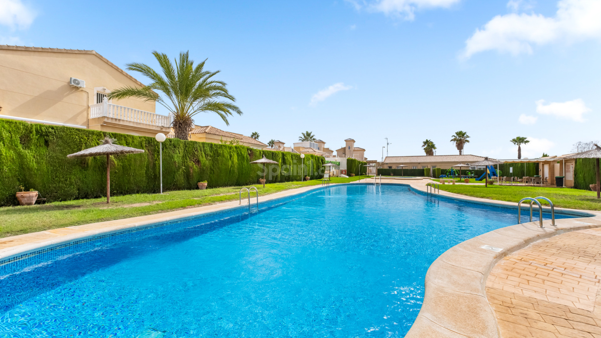 Segunda mano - Adosado -
Villamartín - Villamartin