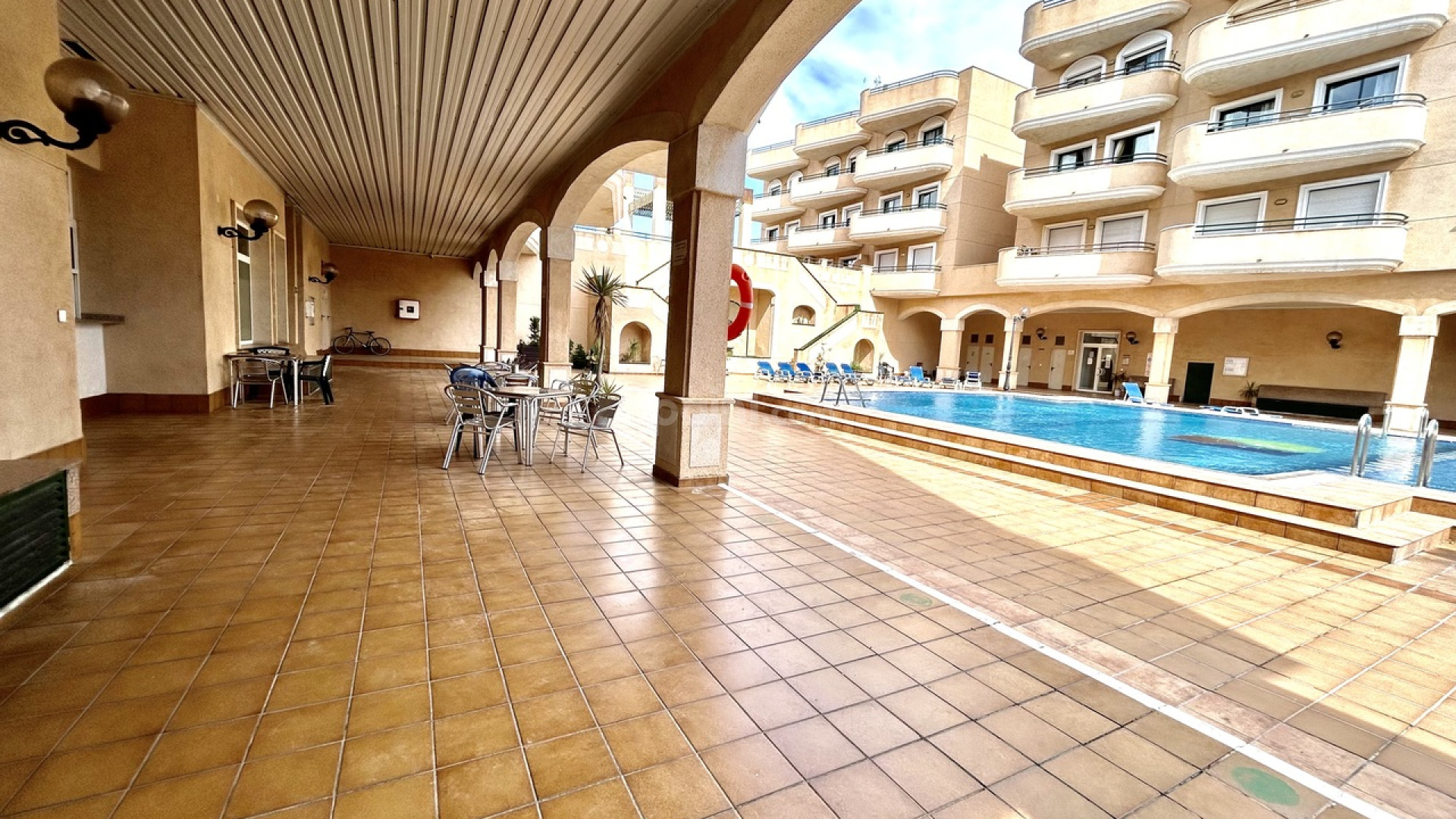 Segunda mano - Apartamento -
Cabo Roig