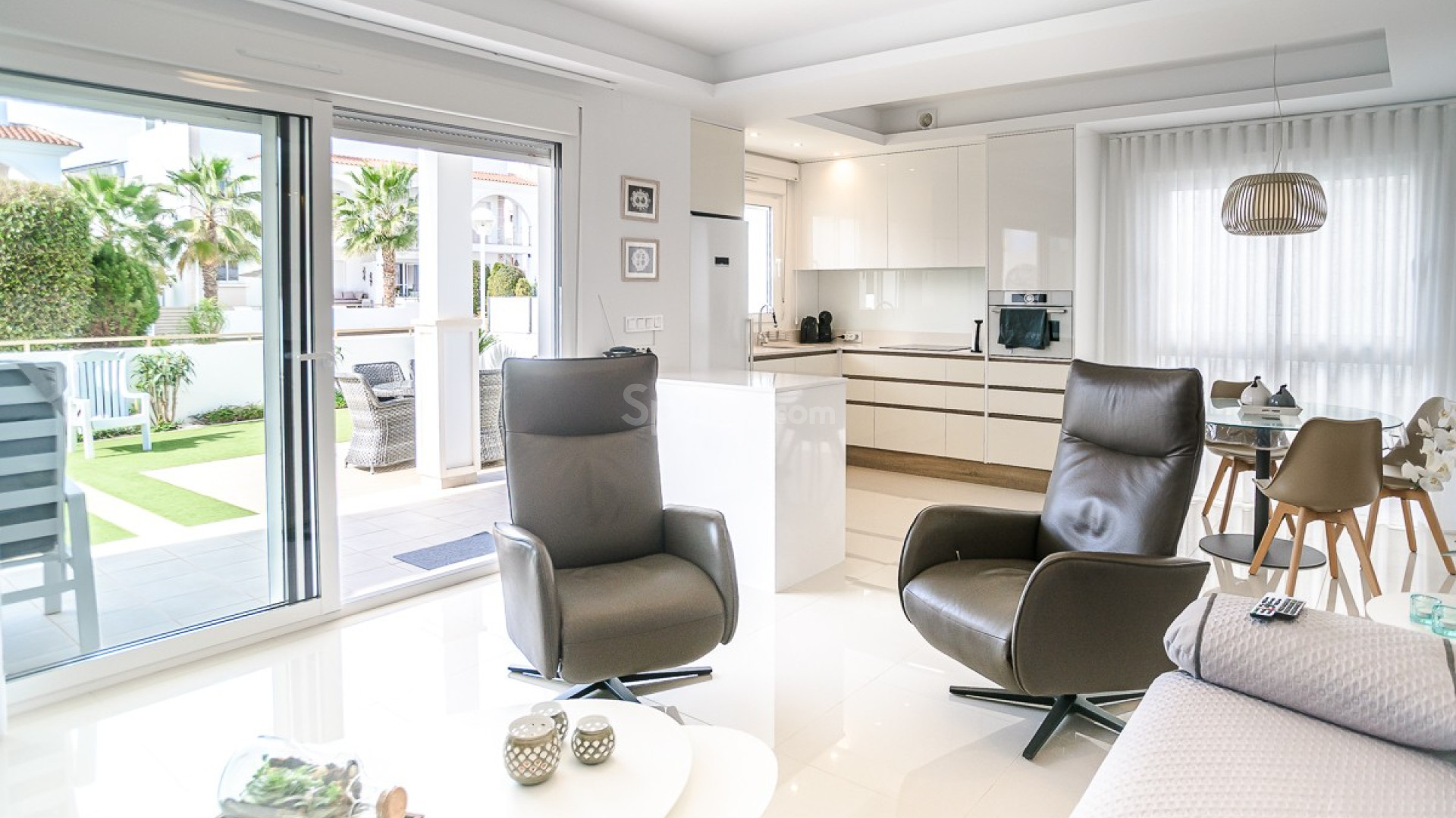 Segunda mano - Apartamento -
CIUDAD QUESADA