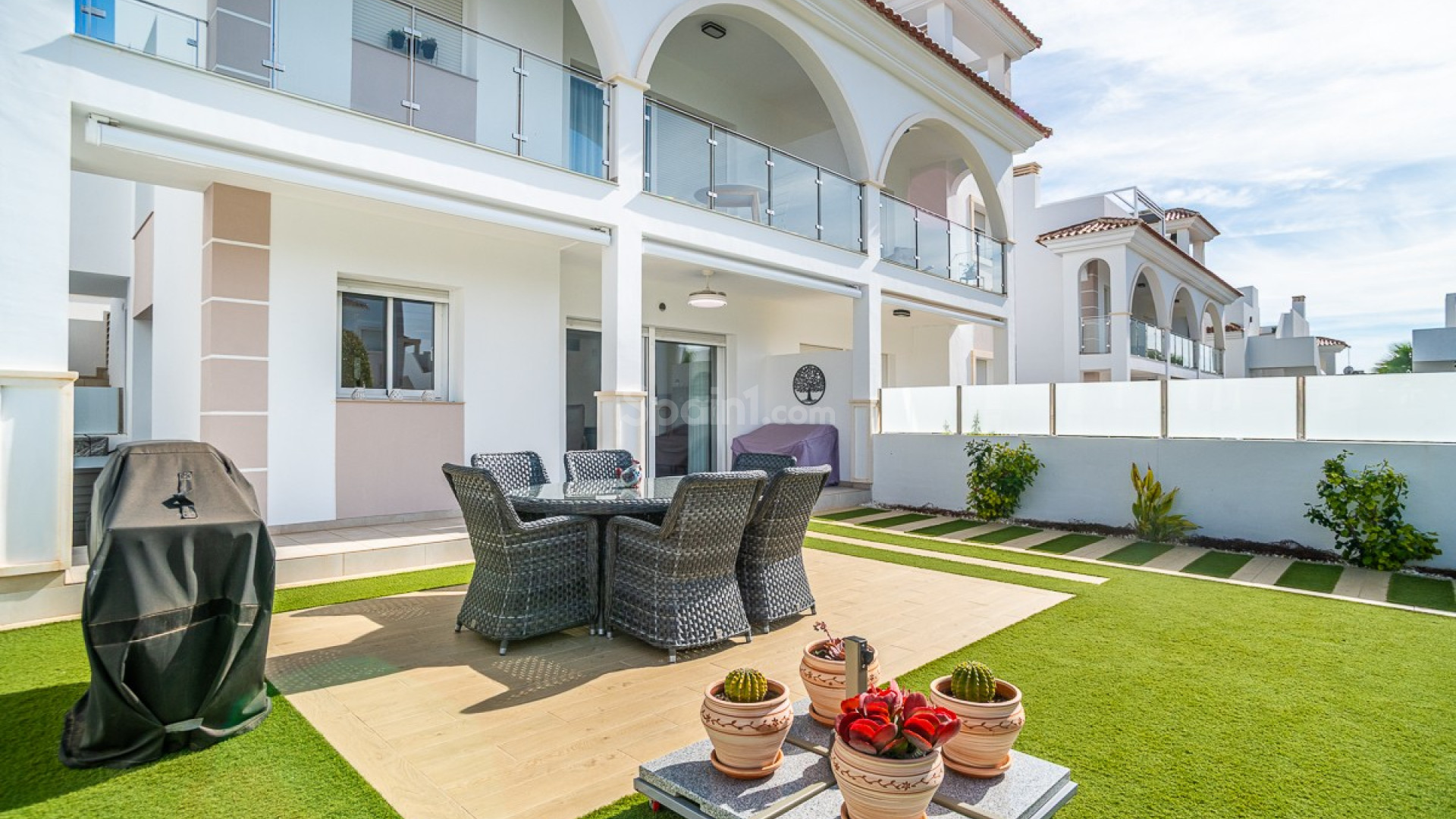 Segunda mano - Apartamento -
CIUDAD QUESADA