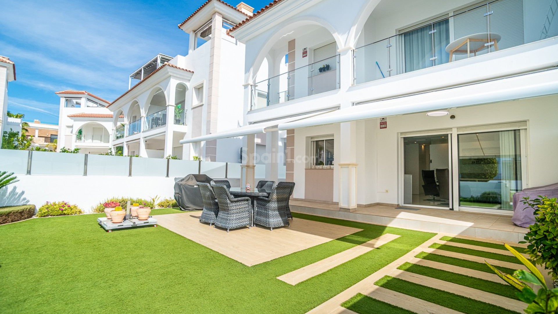 Segunda mano - Apartamento -
CIUDAD QUESADA