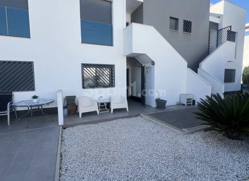 Segunda mano - Apartamento -
La Zenia