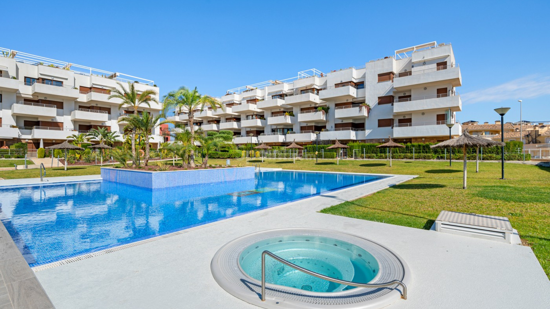Segunda mano - Apartamento -
Lomas de Cabo Roig