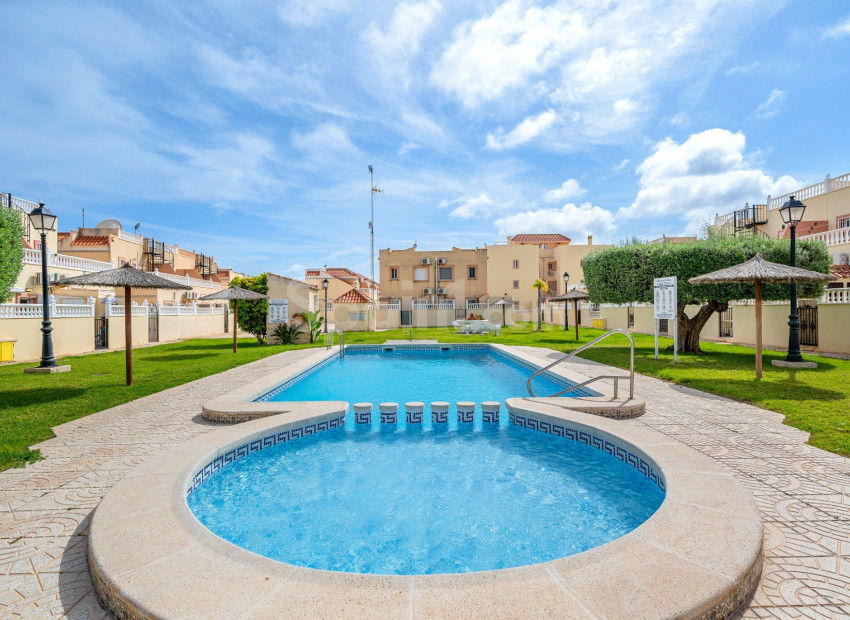 Segunda mano - Apartamento -
Orihuela Costa - La Zenia