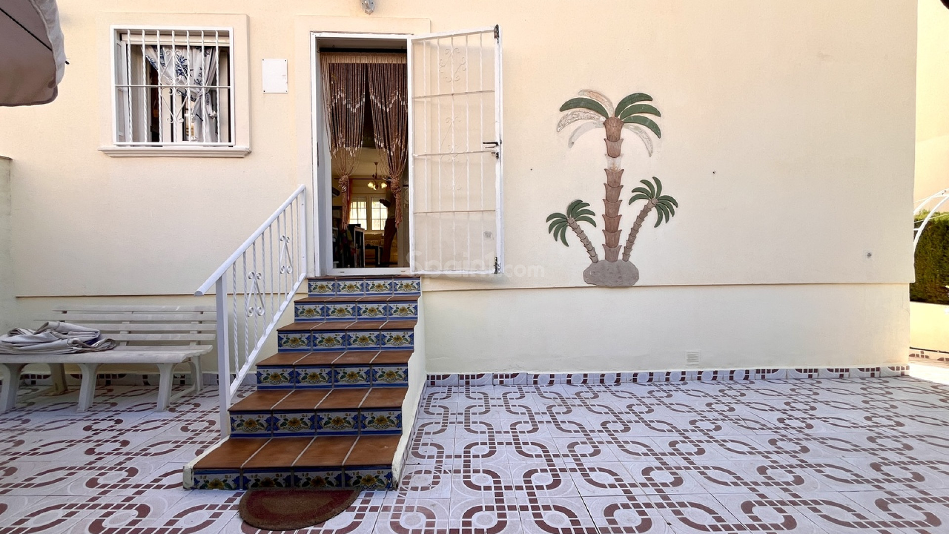 Segunda mano - Apartamento -
Playa Flamenca