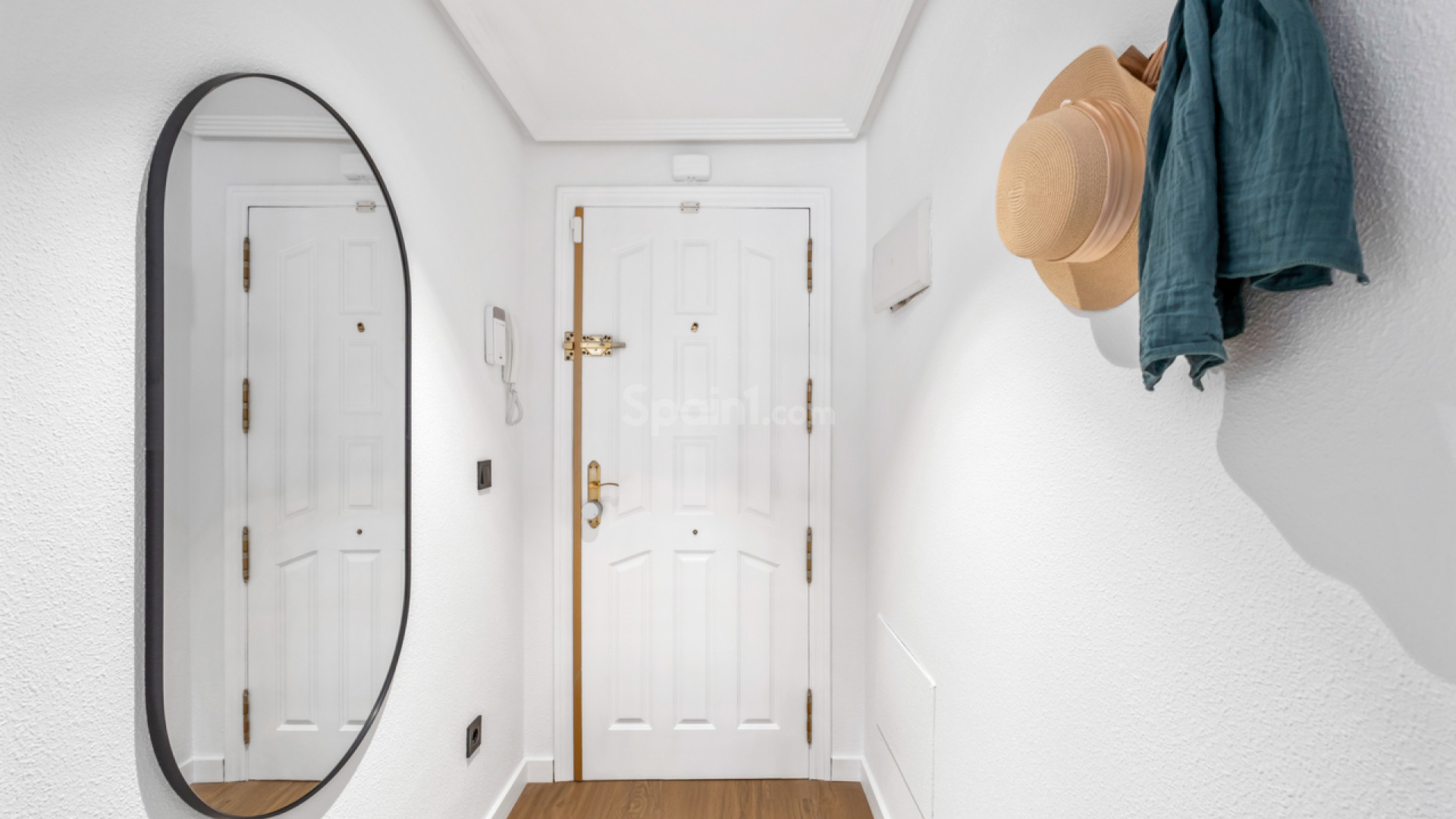 Segunda mano - Apartamento -
Playa Flamenca
