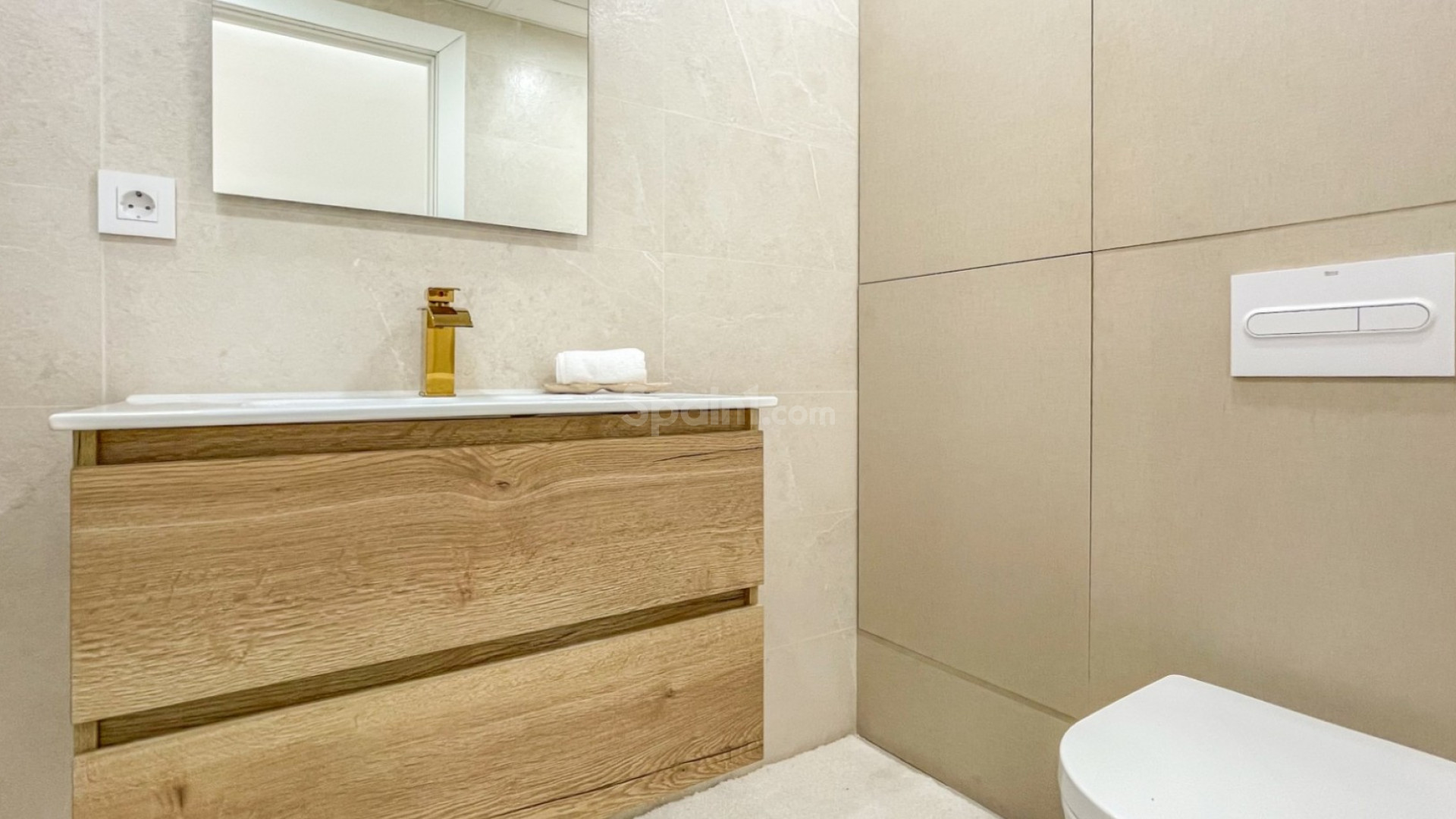 Segunda mano - Apartamento -
Torrevieja - El Acequión - Los Náufragos