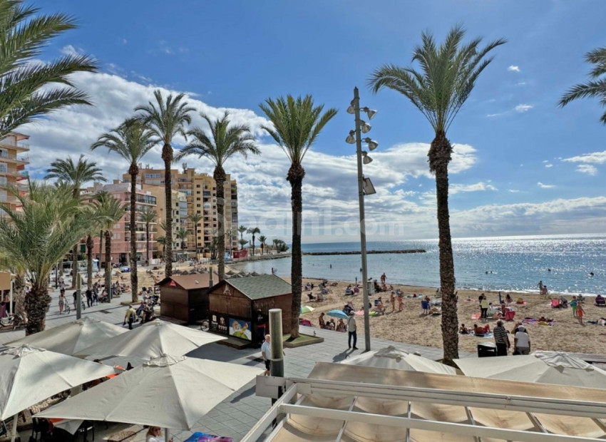 Segunda mano - Apartamento -
Torrevieja - Playa del Cura