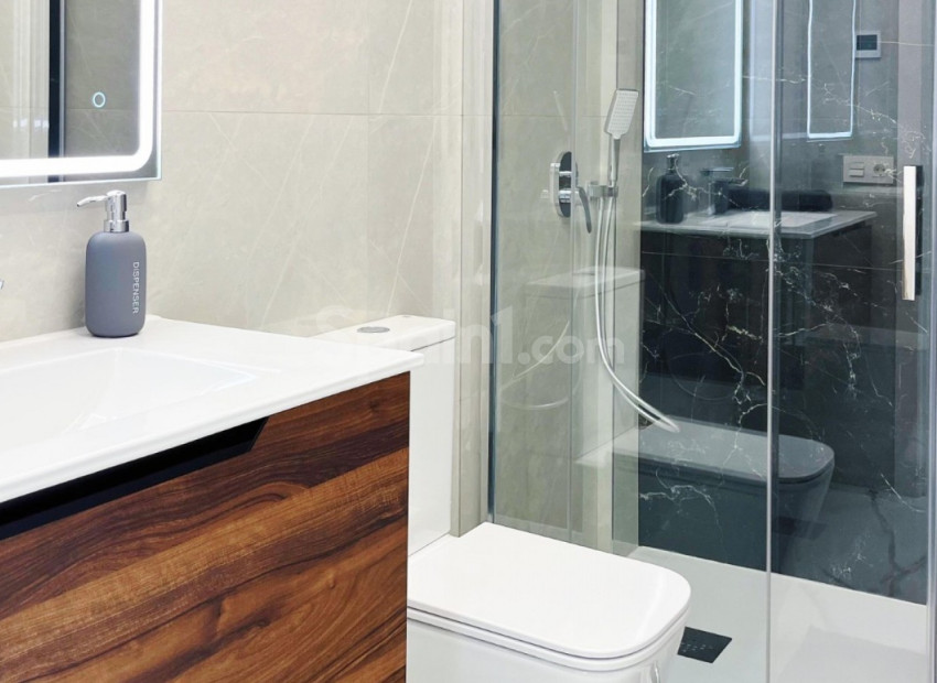 Segunda mano - Apartamento -
Torrevieja - Playa del Cura