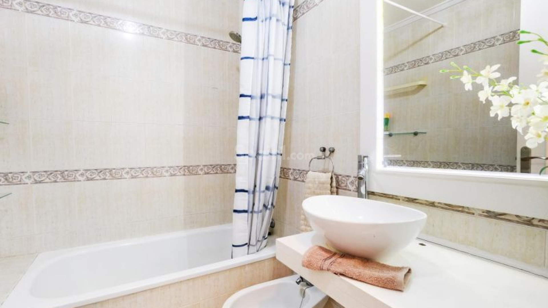 Segunda mano - Apartamento -
Torrevieja - Pueblo Centro