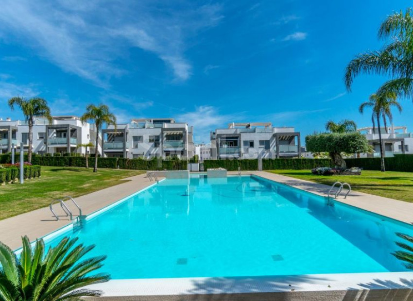 Segunda mano - Apartamento -
Torrevieja - Punta Prima