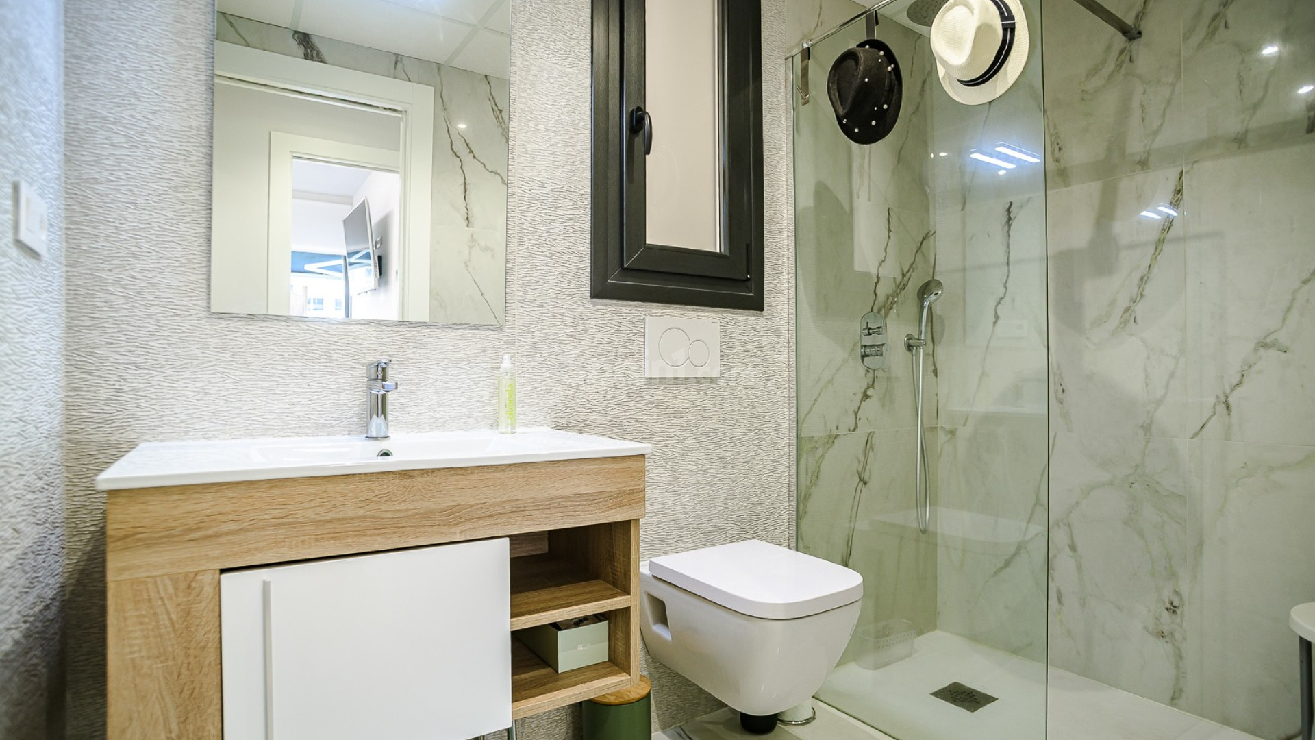 Segunda mano - Apartamento -
TORREVIEJA - Torrevieja