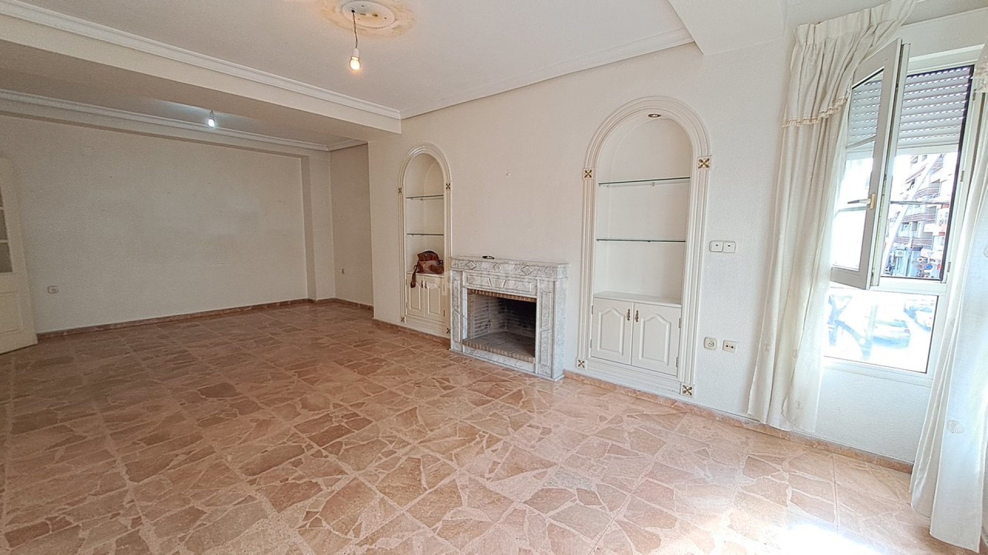 Segunda mano - Apartamento -
Torrevieja