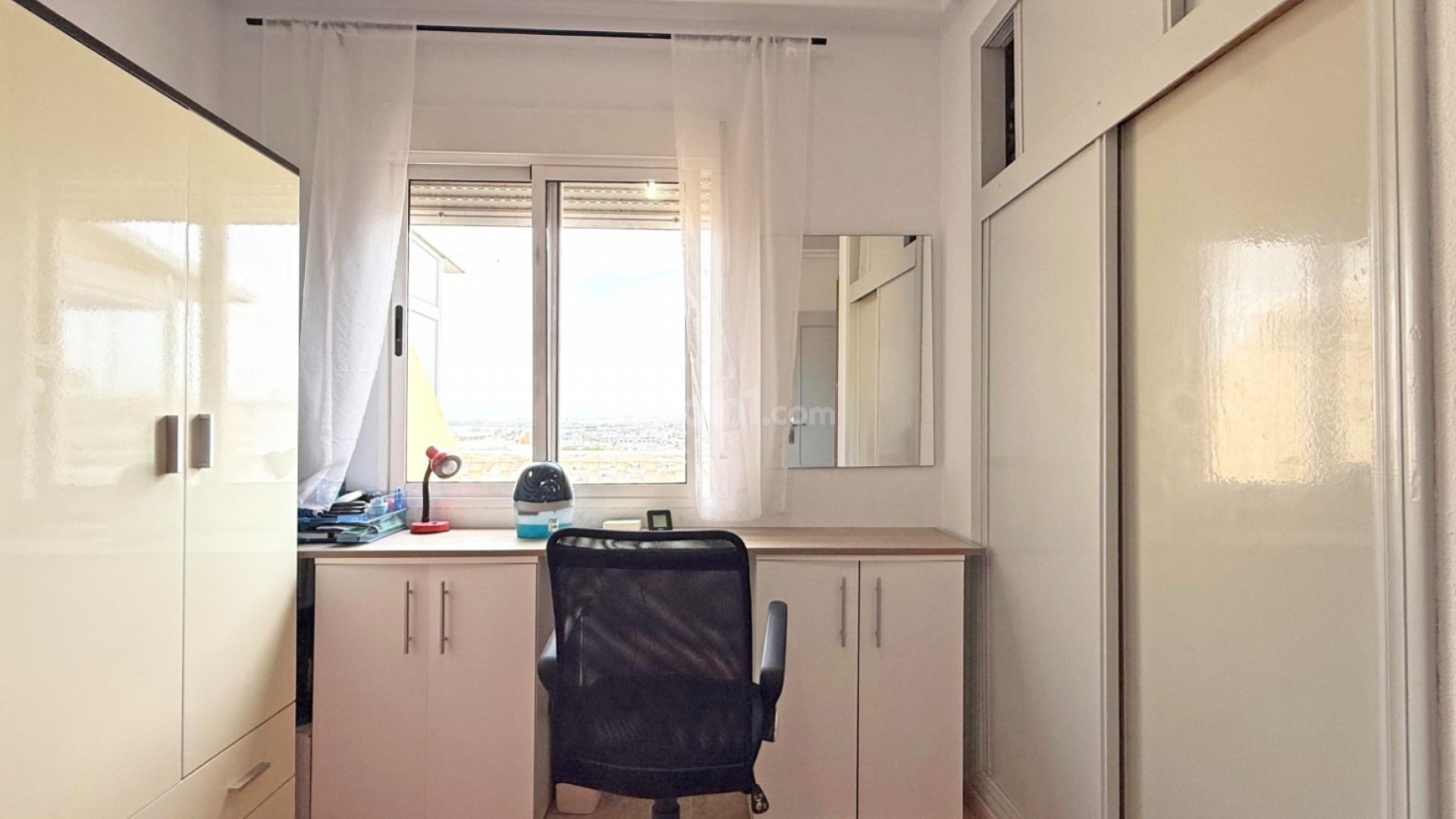 Segunda mano - Apartamento -
Torrevieja