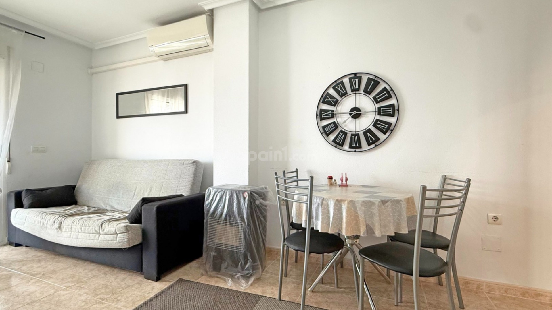 Segunda mano - Apartamento -
Torrevieja