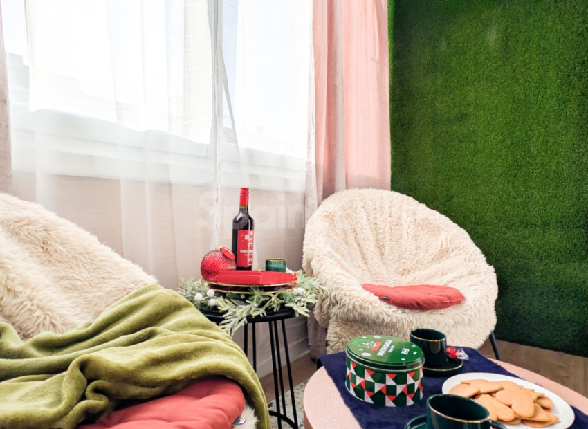 Segunda mano - Apartamento -
Torrevieja