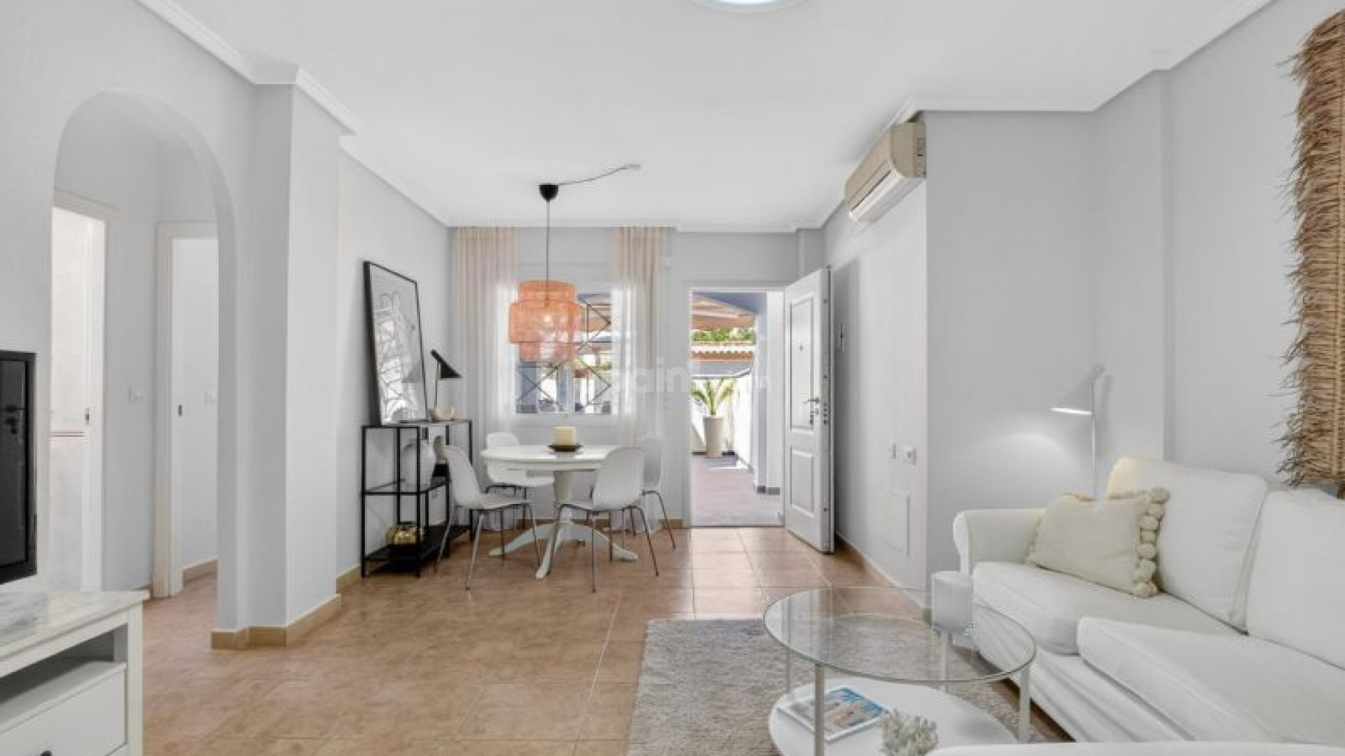 Segunda mano - Apartamento -
Torrevieja