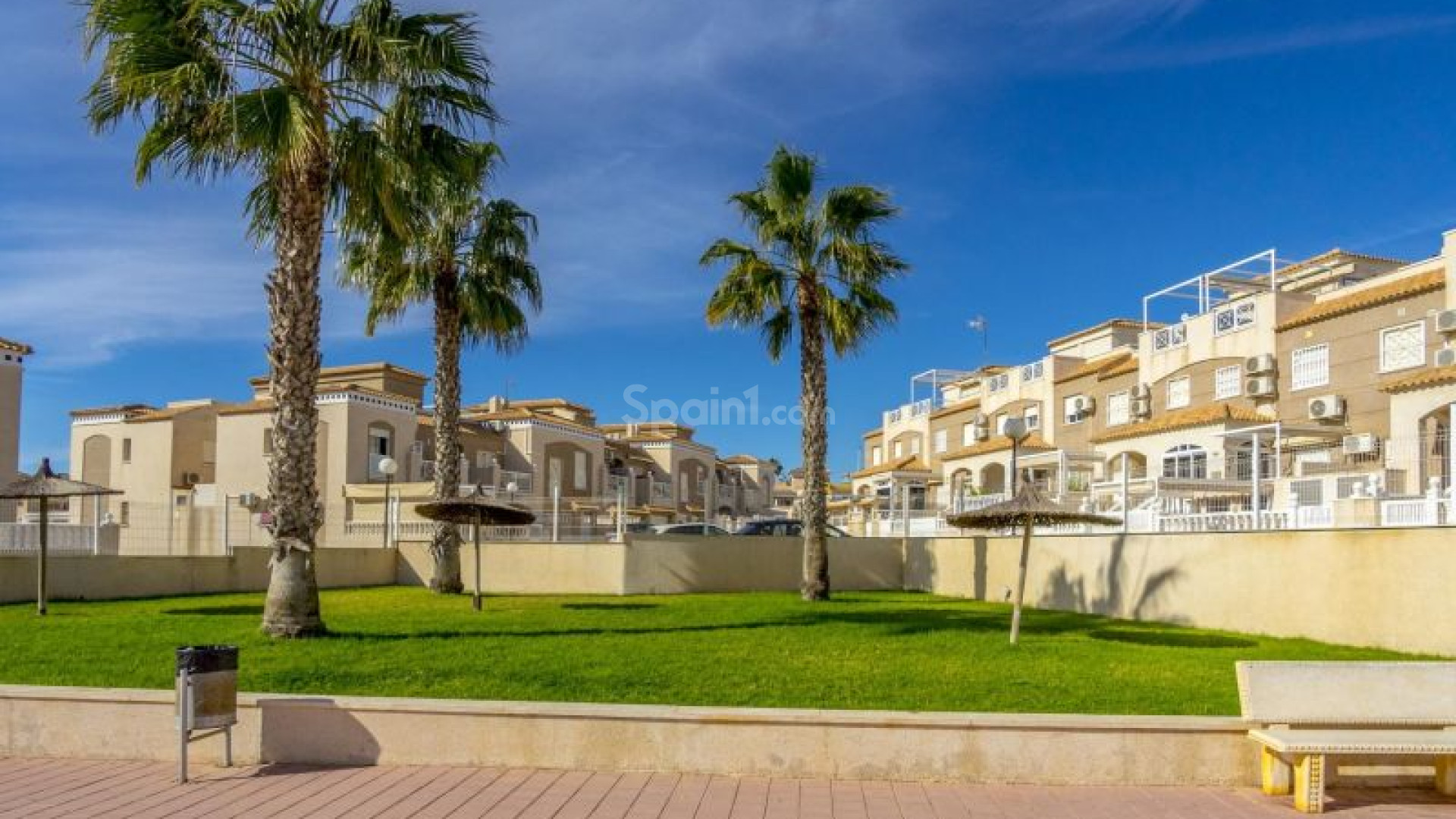 Segunda mano - Apartamento -
Torrevieja