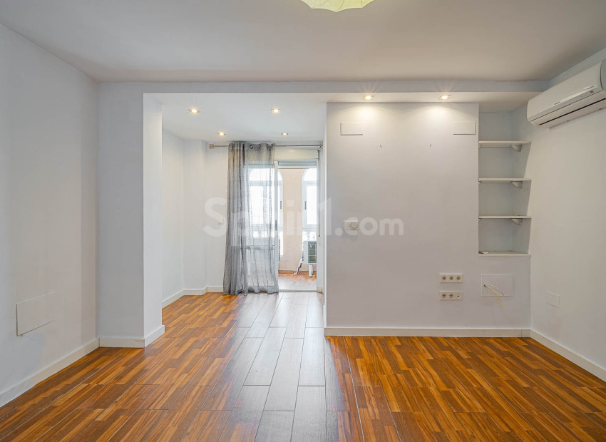 Segunda mano - Apartamento -
Torrevieja