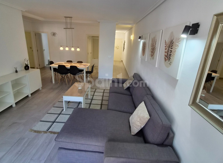 Segunda mano - Apartamento -
Torrevieja
