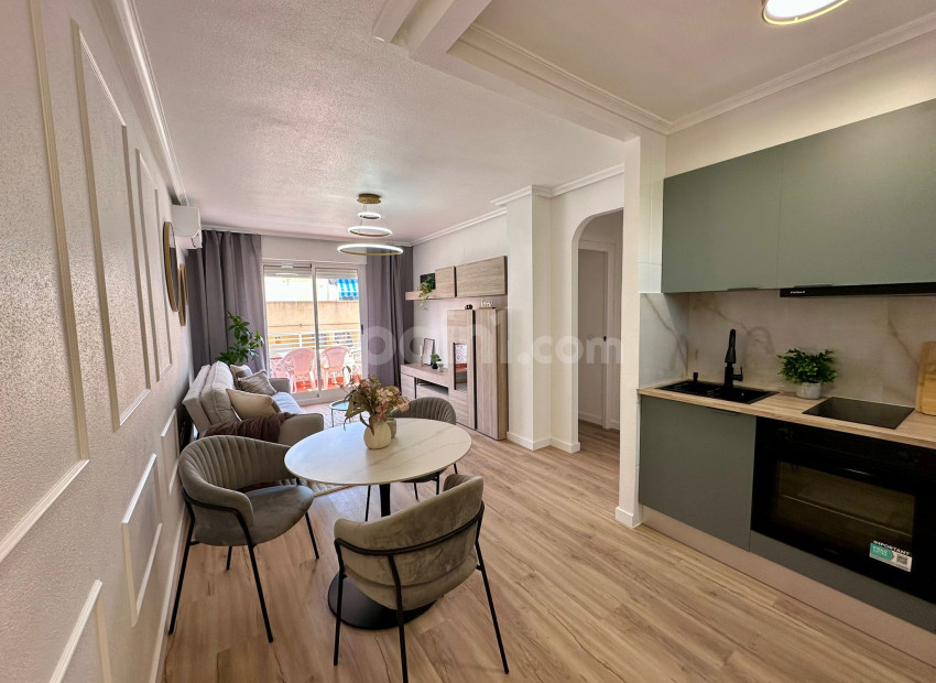 Segunda mano - Apartamento -
Torrevieja