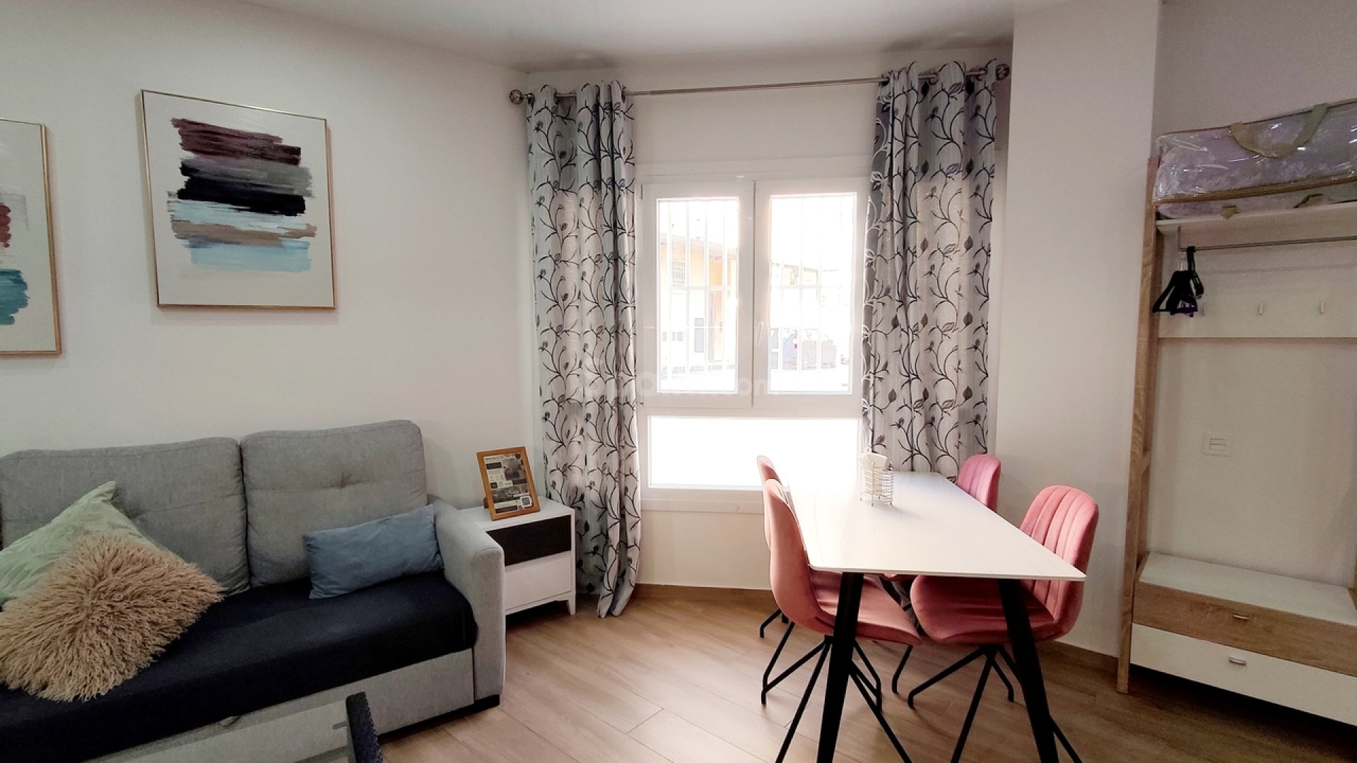 Segunda mano - Apartamento -
Torrevieja