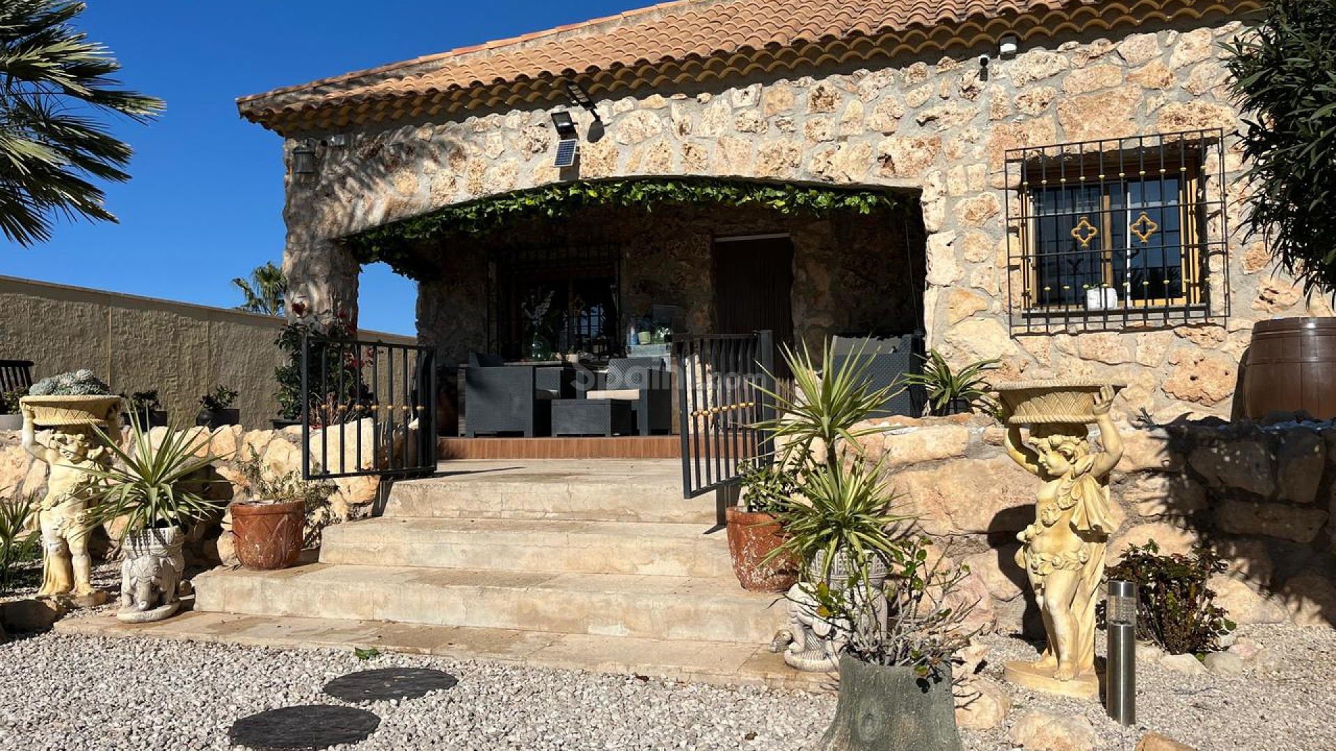 Segunda mano - Casa de campo -
Fortuna