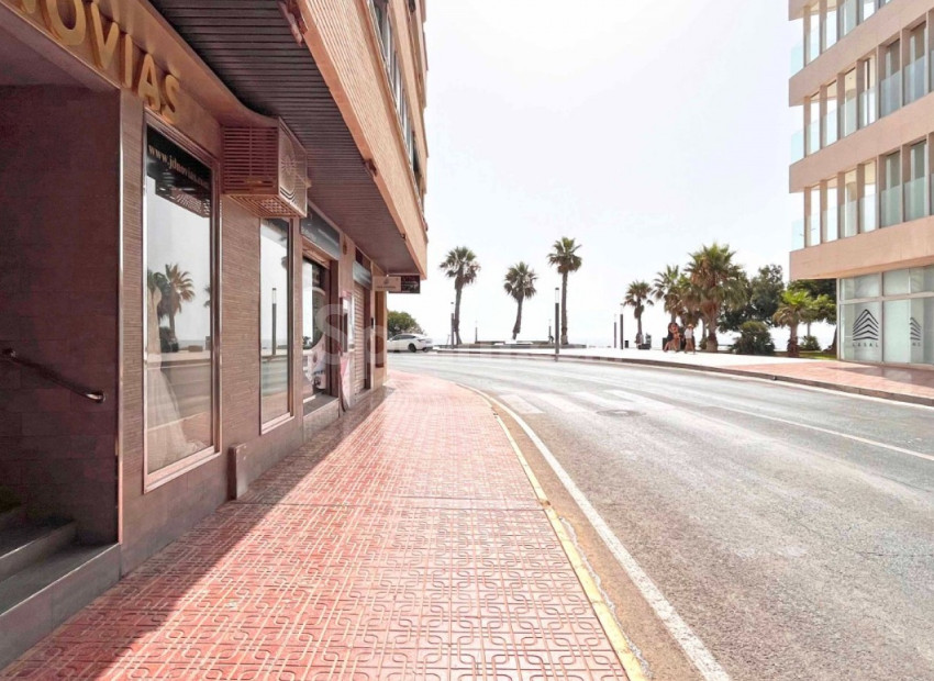 Segunda mano - Comercial -
Torrevieja - Playa del Cura