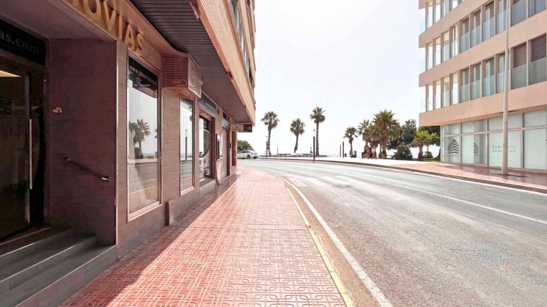 Segunda mano - Comercial -
Torrevieja - Playa del Cura