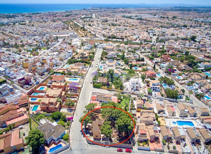 Segunda mano - Tierra -
Torrevieja - Los Balcones