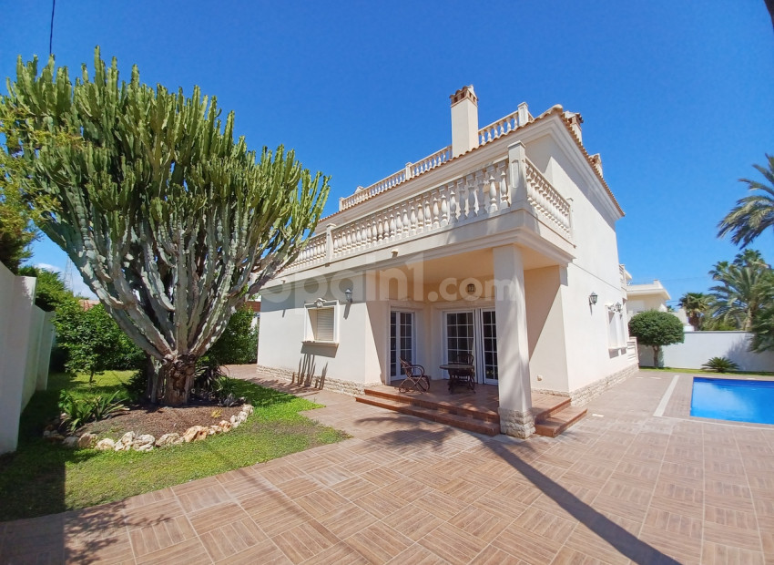 Segunda mano - Villa -
Cabo Roig