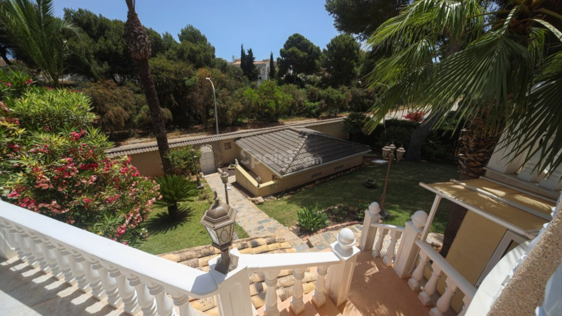 Segunda mano - Villa -
Dehesa de Campoamor - Campoamor