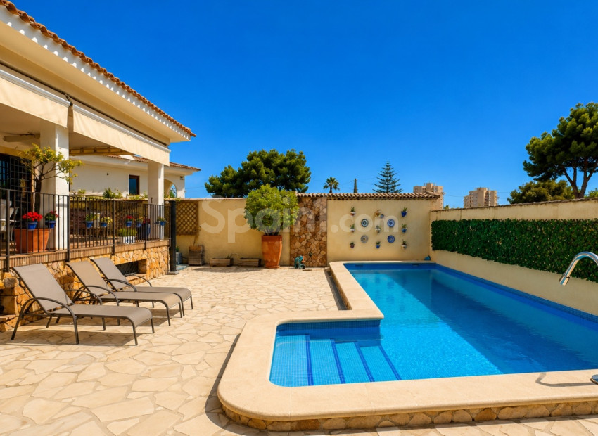 Segunda mano - Villa -
Dehesa de Campoamor - Campoamor
