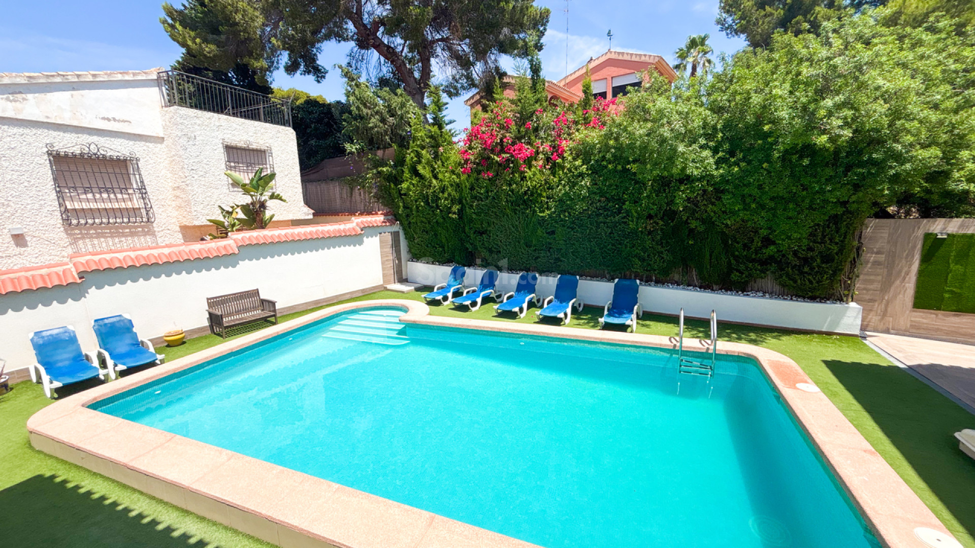 Segunda mano - Villa -
Dehesa de Campoamor - Campoamor