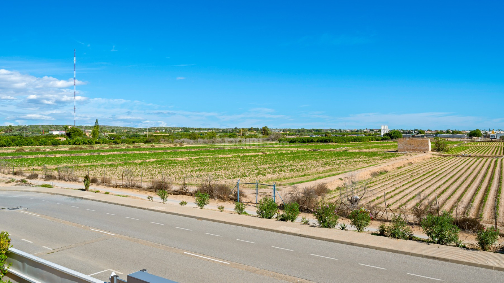 Segunda mano - Villa -
El Raso