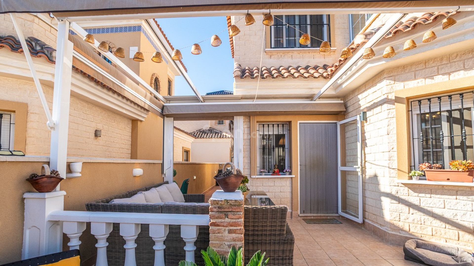 Segunda mano - Villa -
GUARDAMAR DEL SEGURA - EL RASO