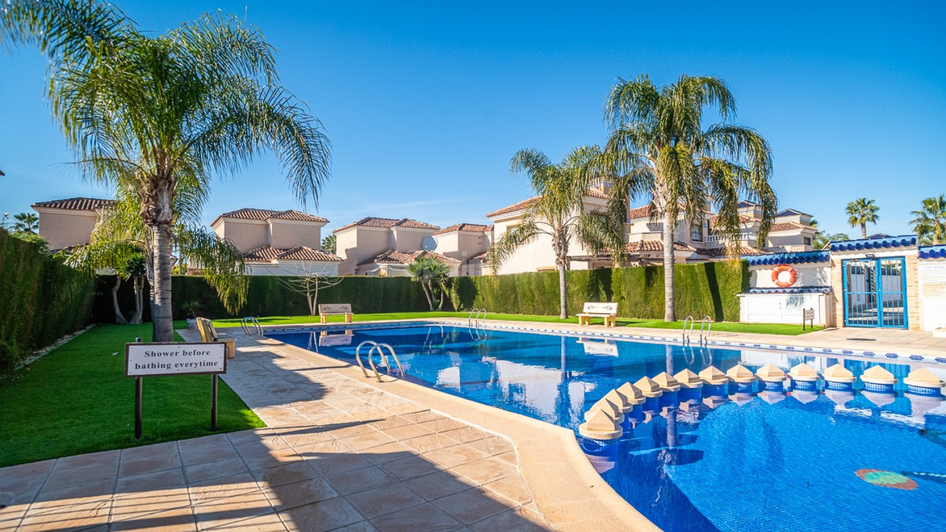 Segunda mano - Villa -
GUARDAMAR DEL SEGURA - EL RASO