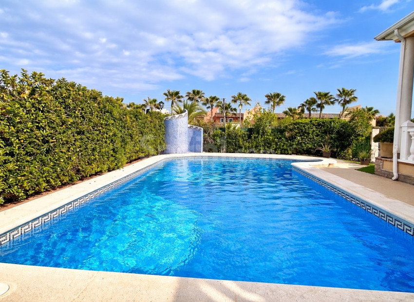 Segunda mano - Villa -
La Mata