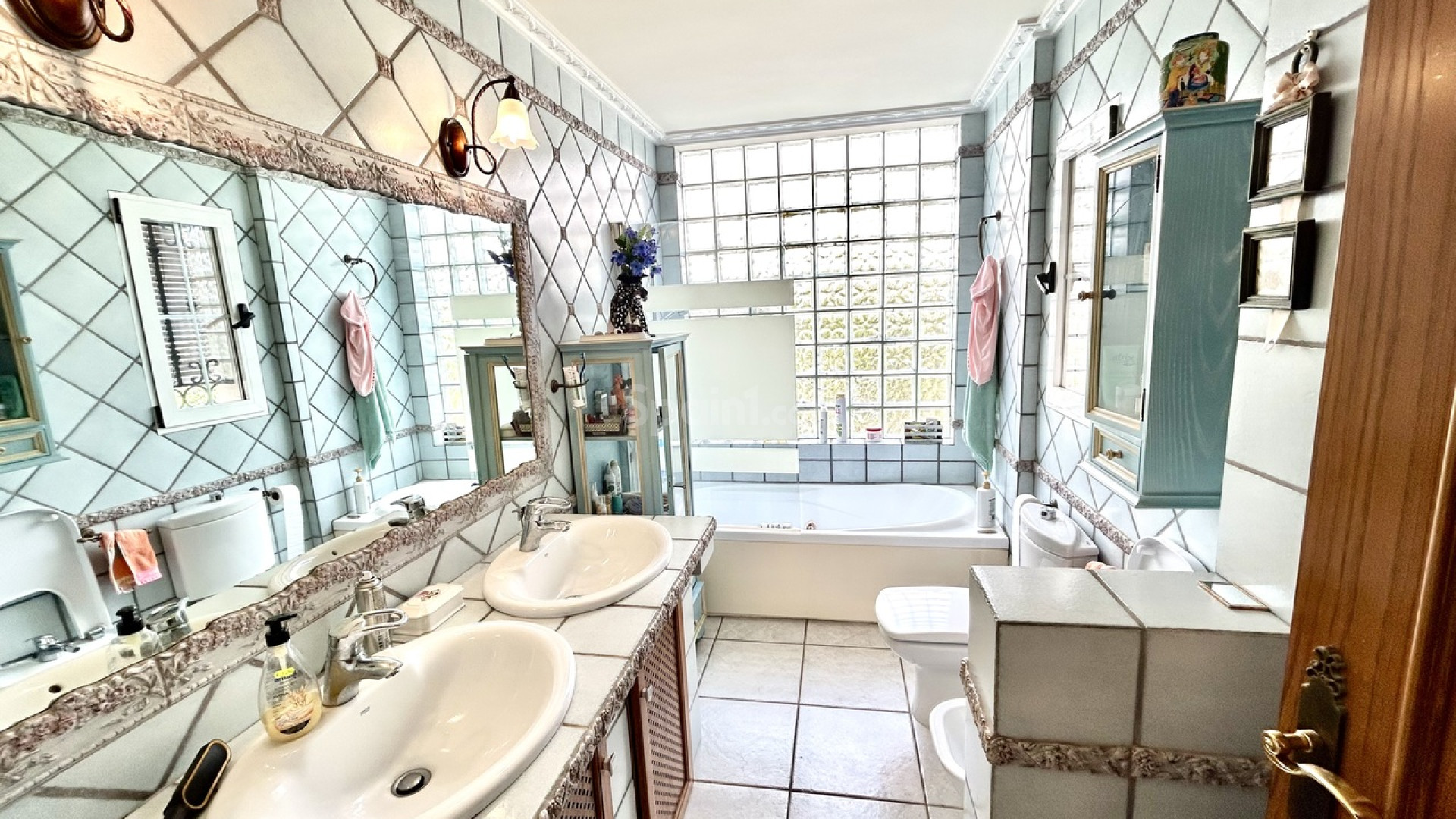 Segunda mano - Villa -
La Mata