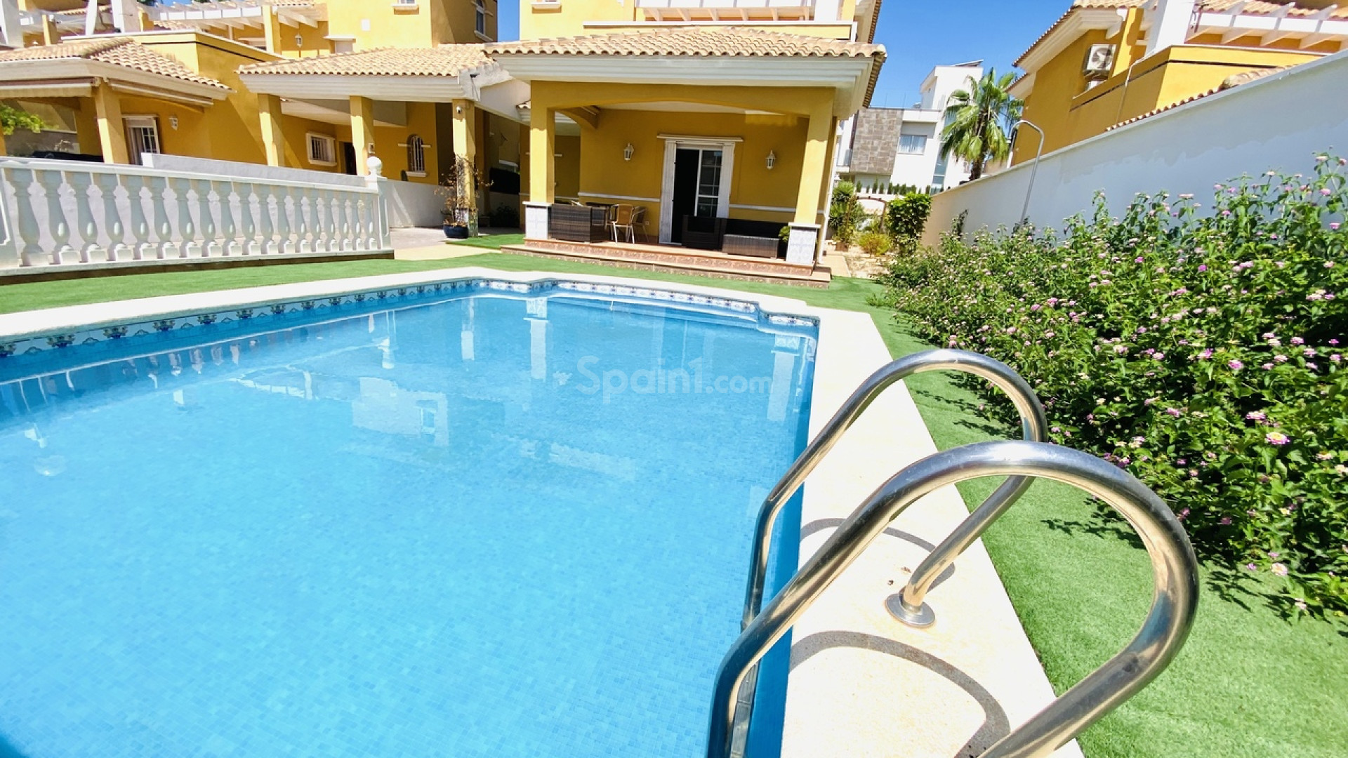 Segunda mano - Villa -
La Zenia