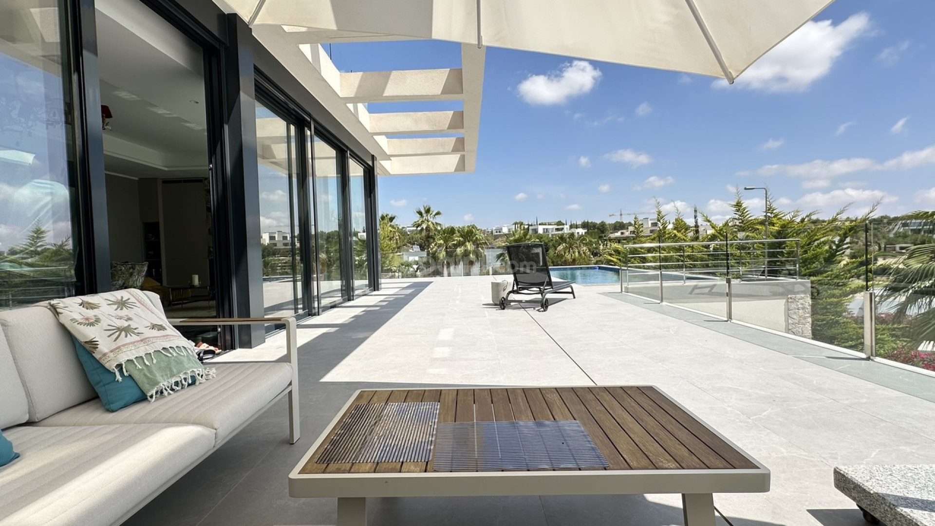 Segunda mano - Villa -
Las Colinas Golf Resort