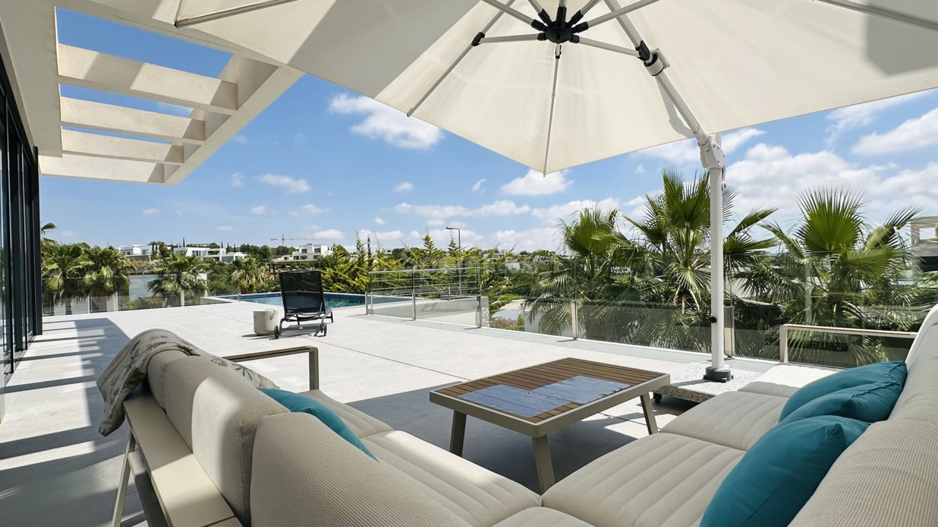 Segunda mano - Villa -
Las Colinas Golf Resort