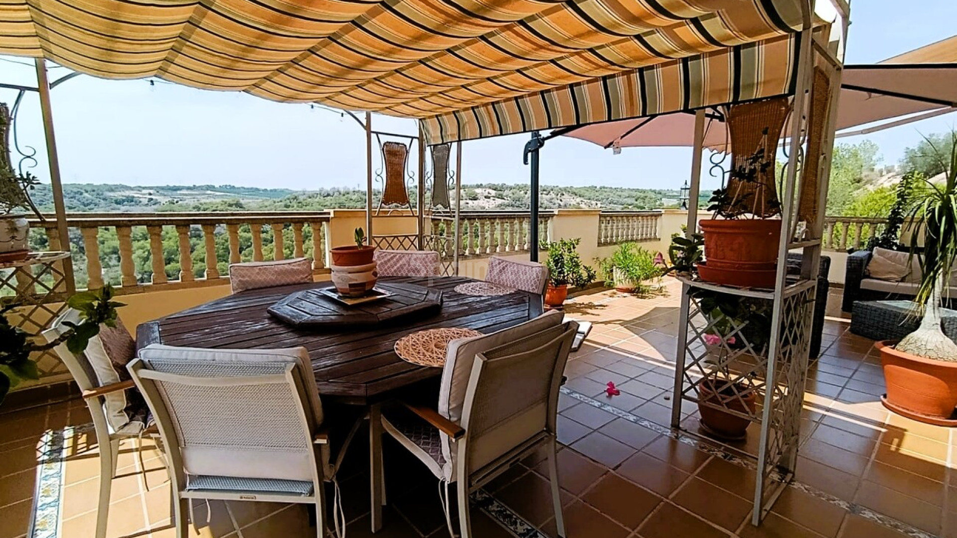 Segunda mano - Villa -
Las Ramblas Golf - Costa Blanca