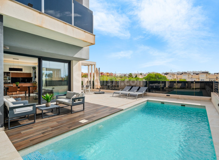 Segunda mano - Villa -
Orihuela Costa - Lomas de Cabo Roig