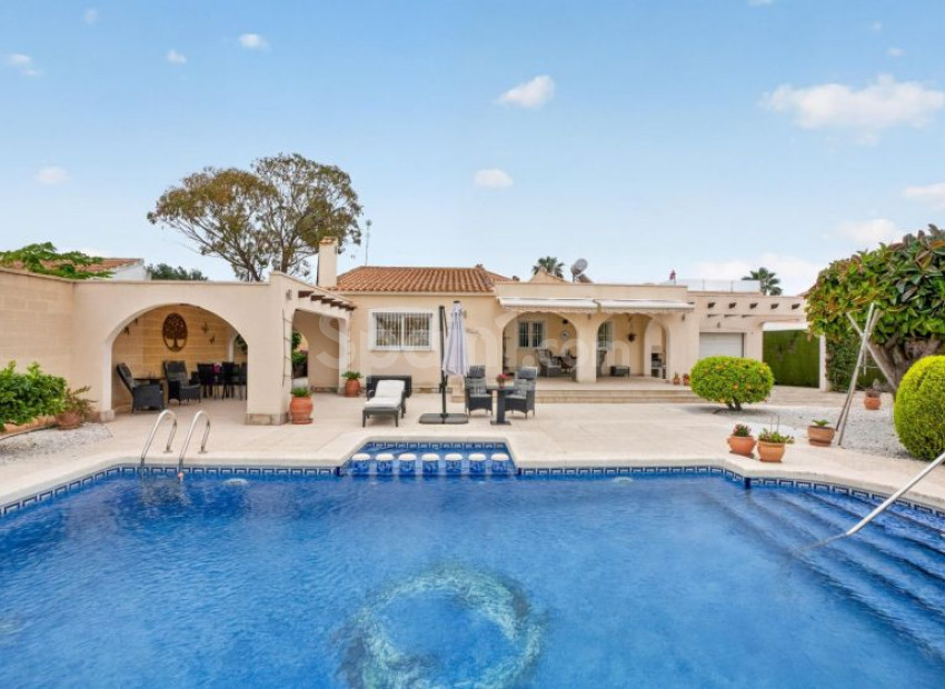Segunda mano - Villa -
Orihuela Costa - Los Altos
