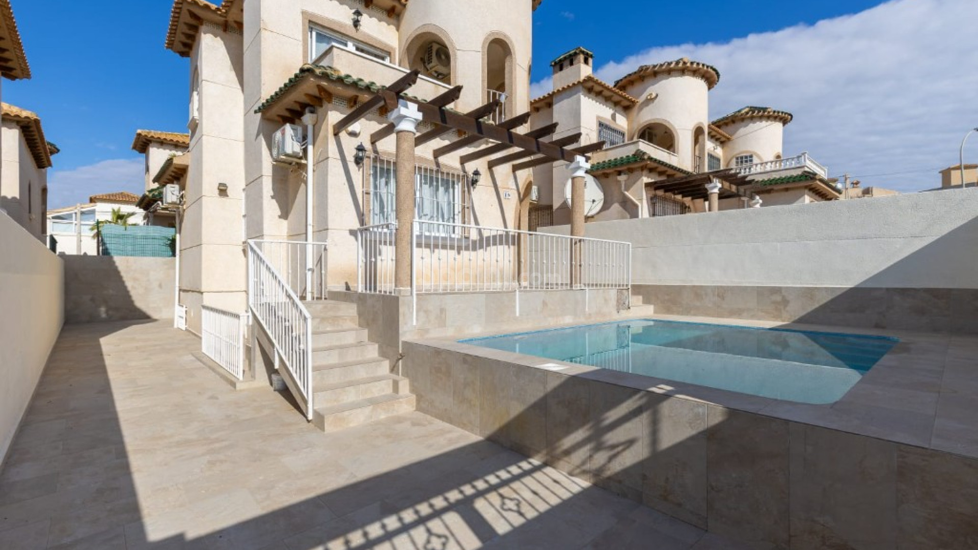 Segunda mano - Villa -
Orihuela Costa - Villamartin